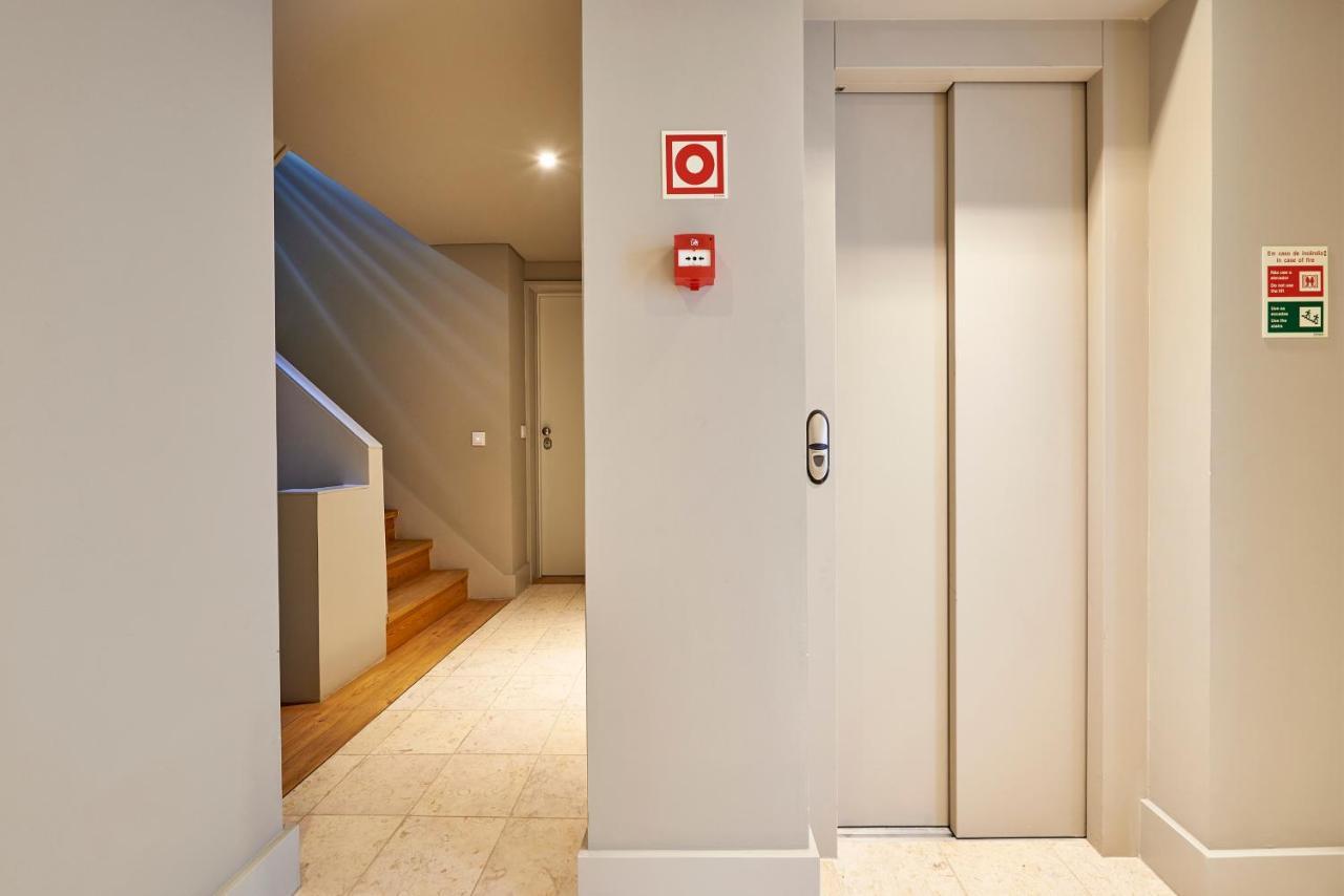 Modern Apartment Bica Dos Olhos Lisbon Room photo