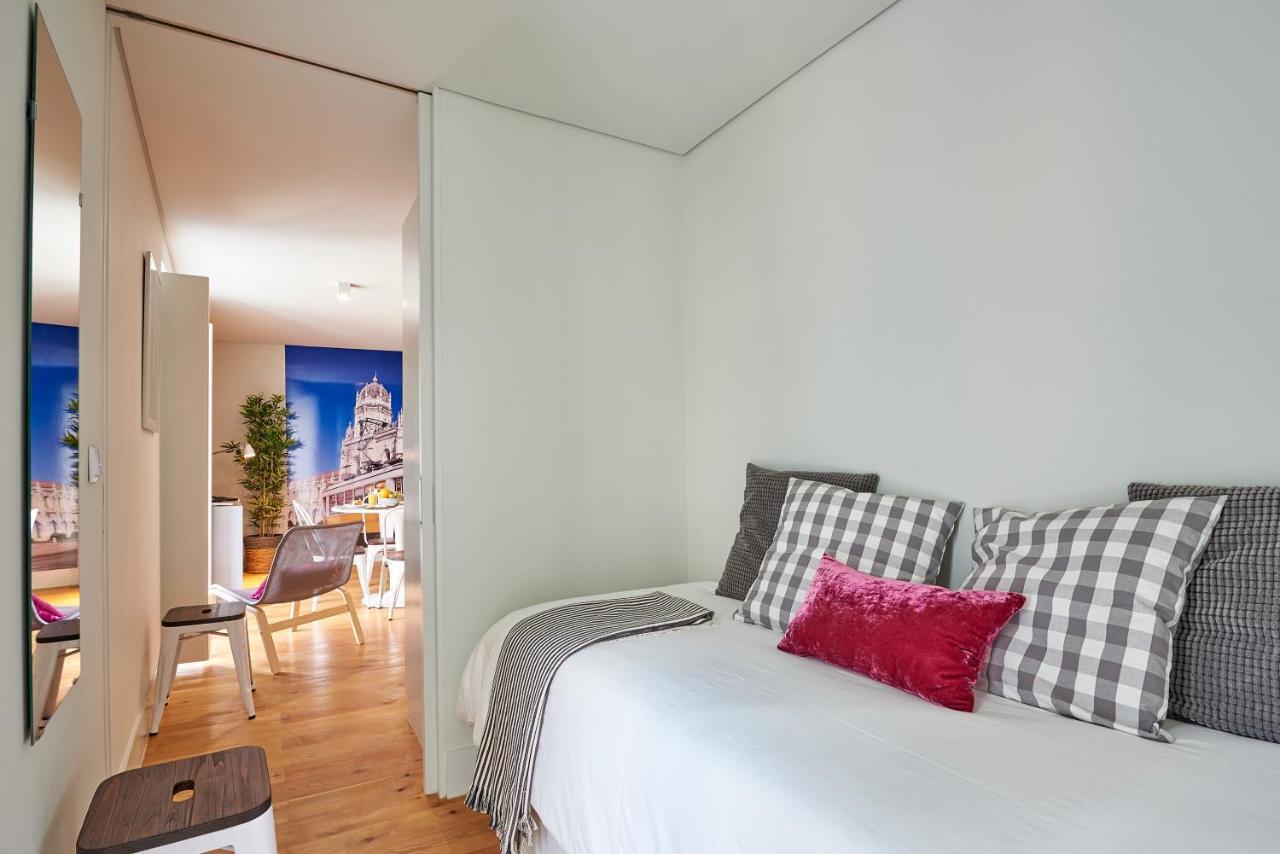 Modern Apartment Bica Dos Olhos Lisbon Room photo