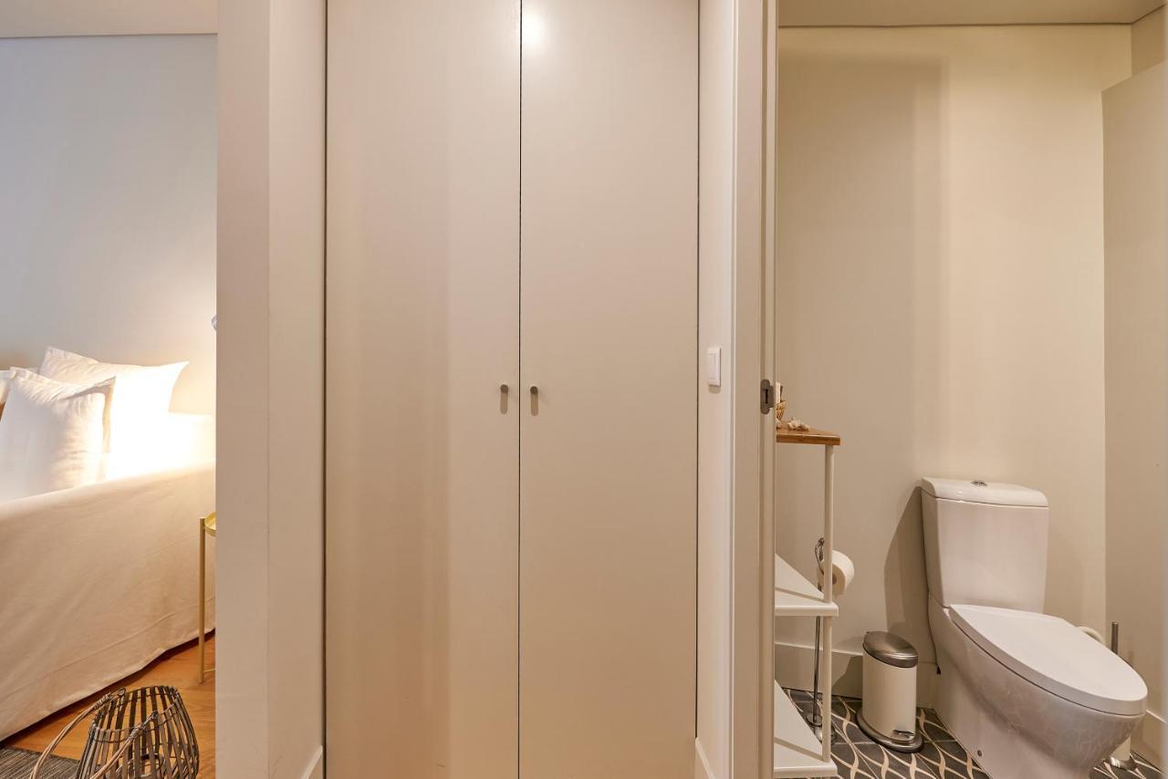 Modern Apartment Bica Dos Olhos Lisbon Room photo